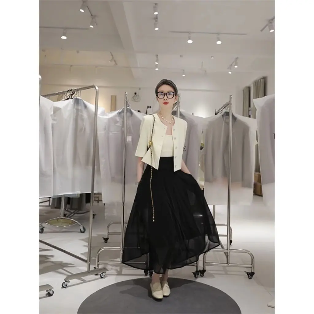 

ANYAN2023 Women's Elegant Simple Button Embellished Acetate Collarless Short Coat Summer New Fashion Upper Apparel