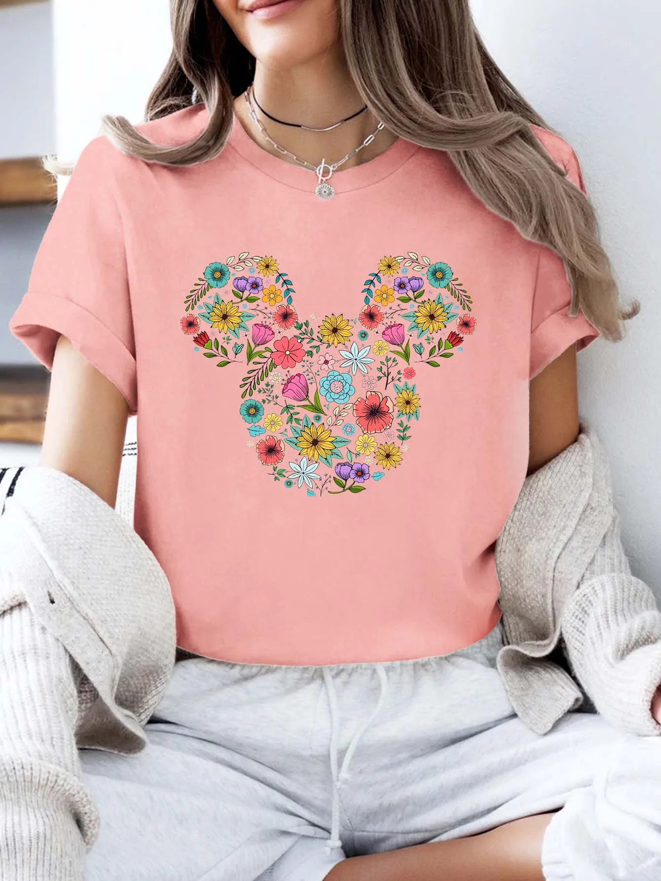 

Плюс - Цветочная композиция, классическая футболка с рисунком персонажа из мультфильма, шесть цветов, укороченные рукава