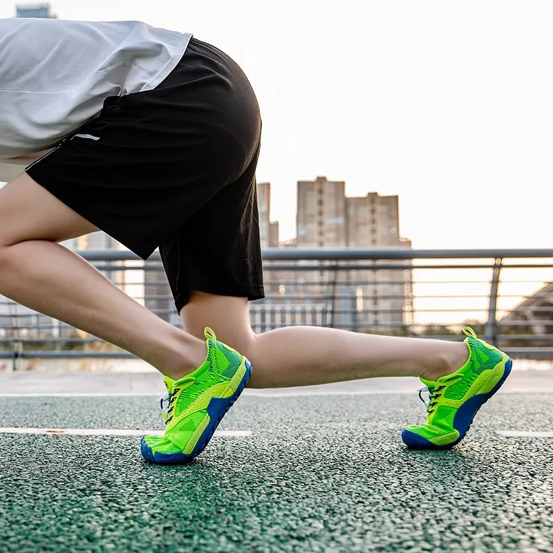 New 2025 Anti-Slip, Wear-Resistant Walking Shoes with Strong Grip High-Quality Casual Sports Shoes Excellent