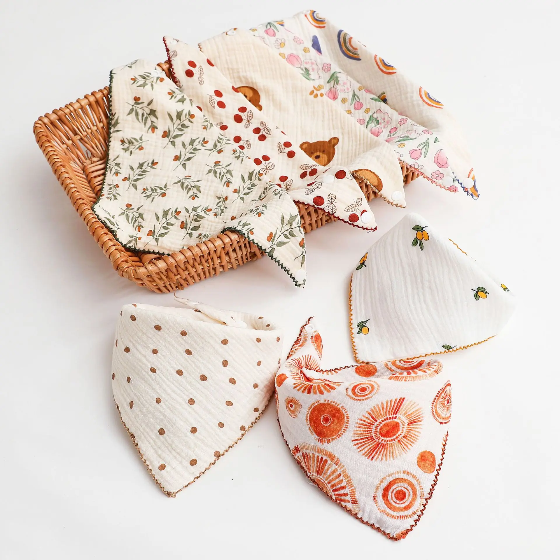 Baby Cotton Bibs Triangle Soft Lace Burp Cloth Saliva Towel Apron Bandana Scarf for Boys Girls Feeding Drool Bib Korean Style