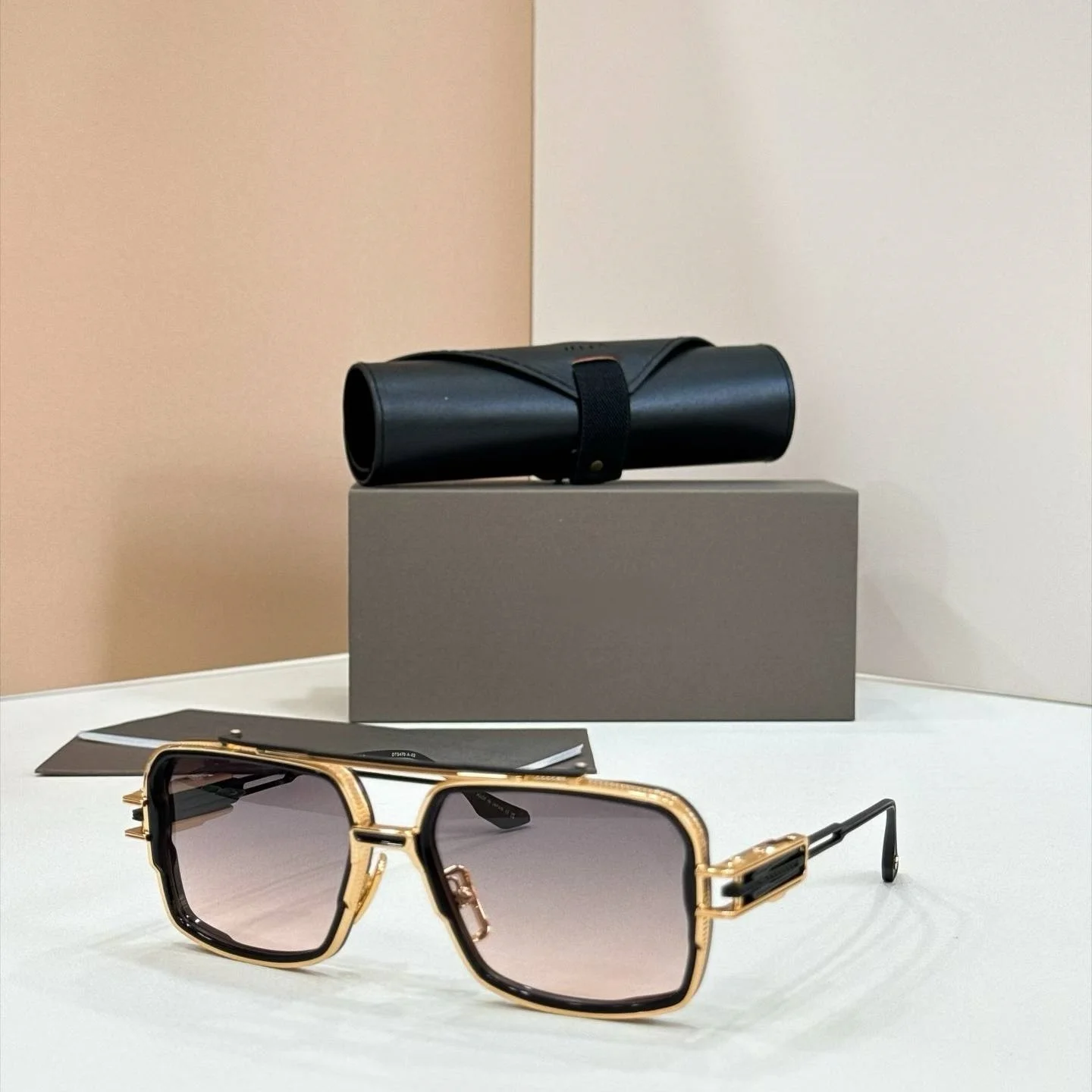 Luxury Aviator Style Sunglasses Trend Fashion Design Square Metal Frame UV400 High Quality Unisex Outdoor Shades Travel Camping