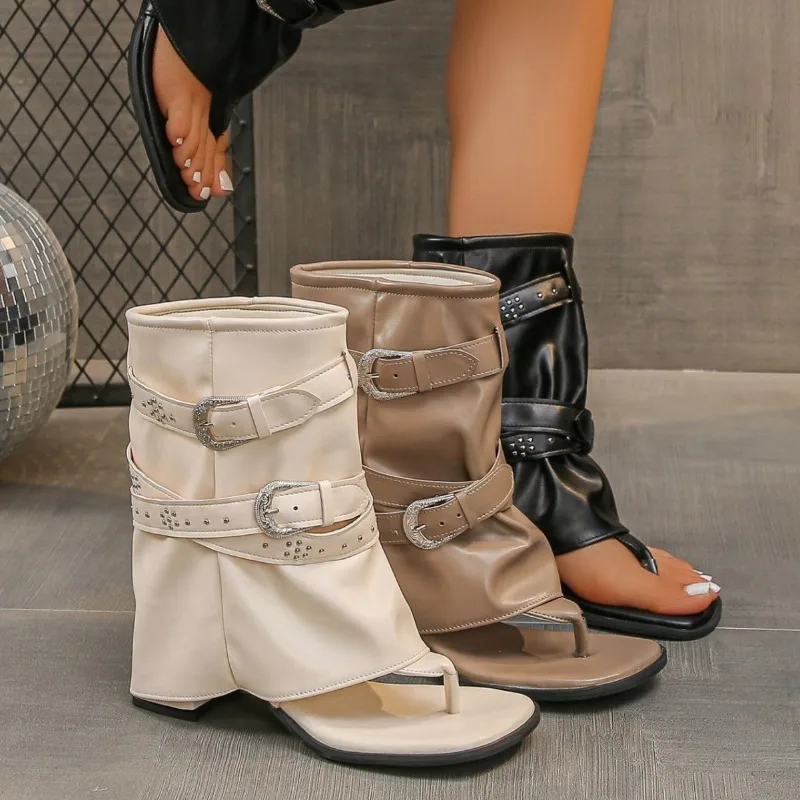 

Womens Cool Boots Fashion Belt Buckle Designer Thick Heel Short Boots Herringbone Pinch Toe Cool Boot Summer Strouser Tube Boots