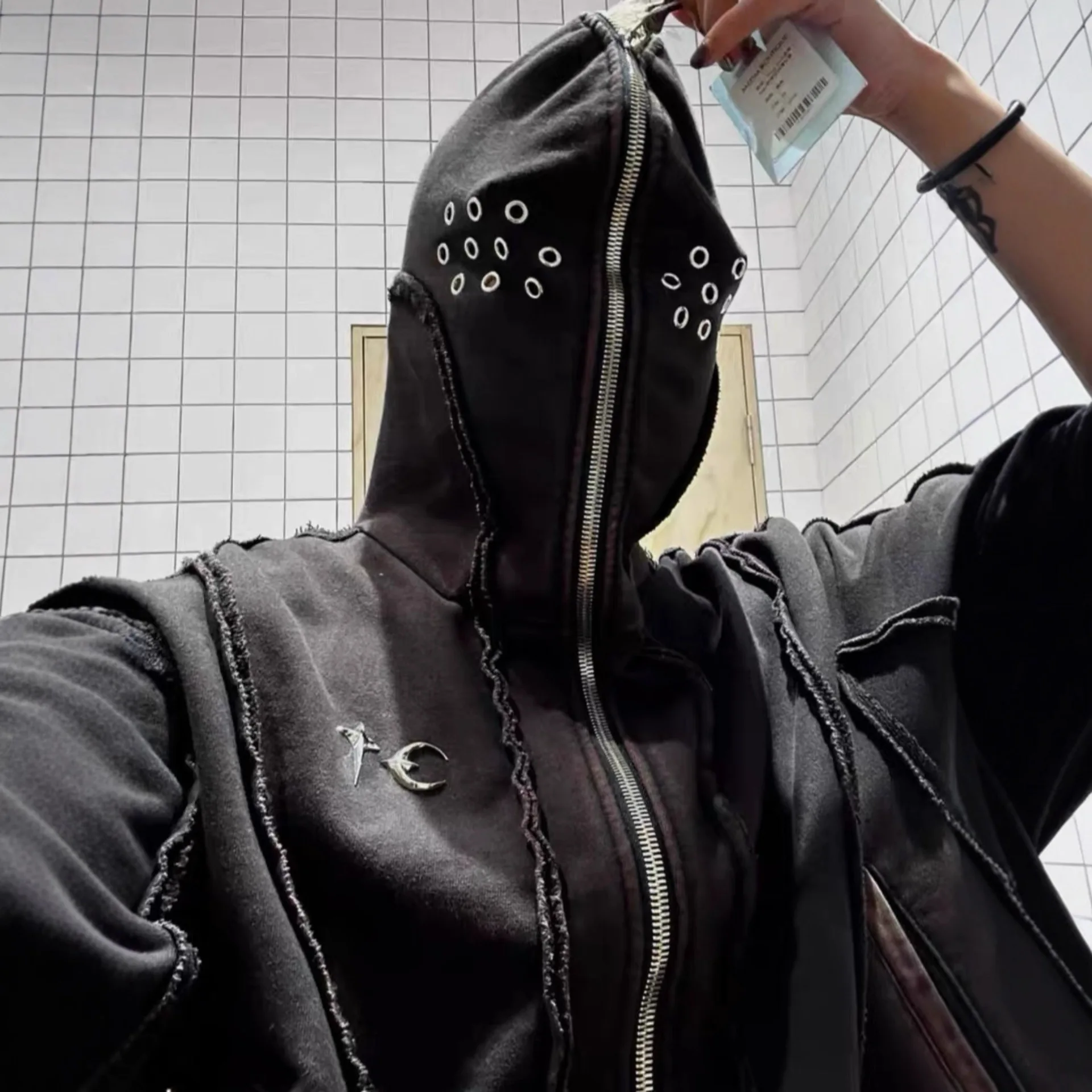 

Thug Club 2026 New American Street Retro High-Street Washed Hoodie with Metal Hardware