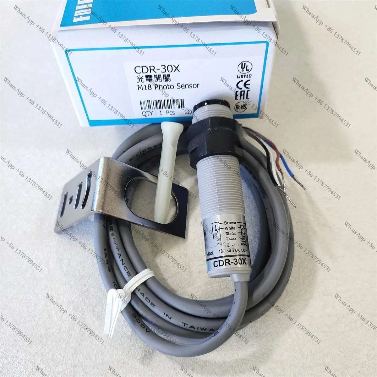 Genuine CDR-30X or CDR-10X FOTEK M18 Diffuse Reflection Photoelectric Sensor New Original