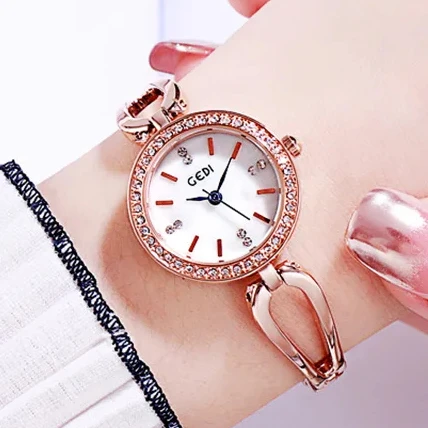 Relojes ligeros de lujo con diamantes Para Mujer, pulsera de cuarzo, versátil, a la moda, resistente al agua, con cinturón de acero