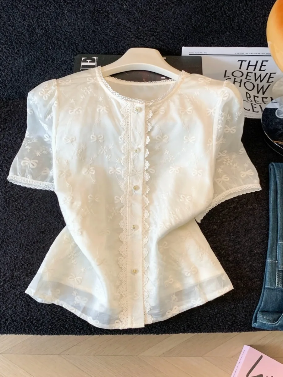 

Elegant Embroidered Knot Single Button Women's Shirt Summer New Style Ruffle Collar Bubble Sleeve round Neck Top