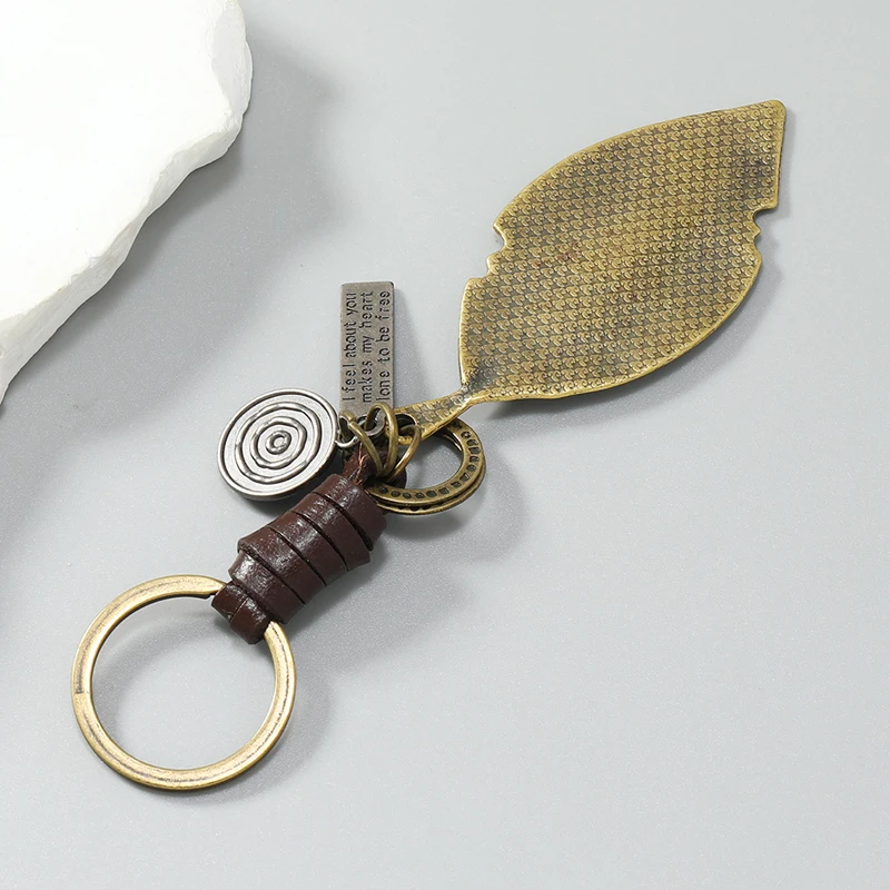 Fashion metal leaf pendant men keychains leather key ring