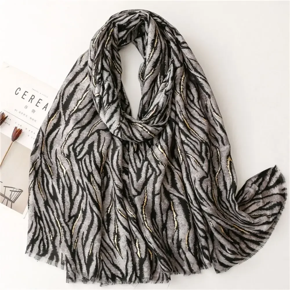 

Fashion Viscose Cotton Linen Scarf Vintage Soft Pleated Printed Scarf Luxury Brand Designer Floral Shawl Wrap For Autumn Winter