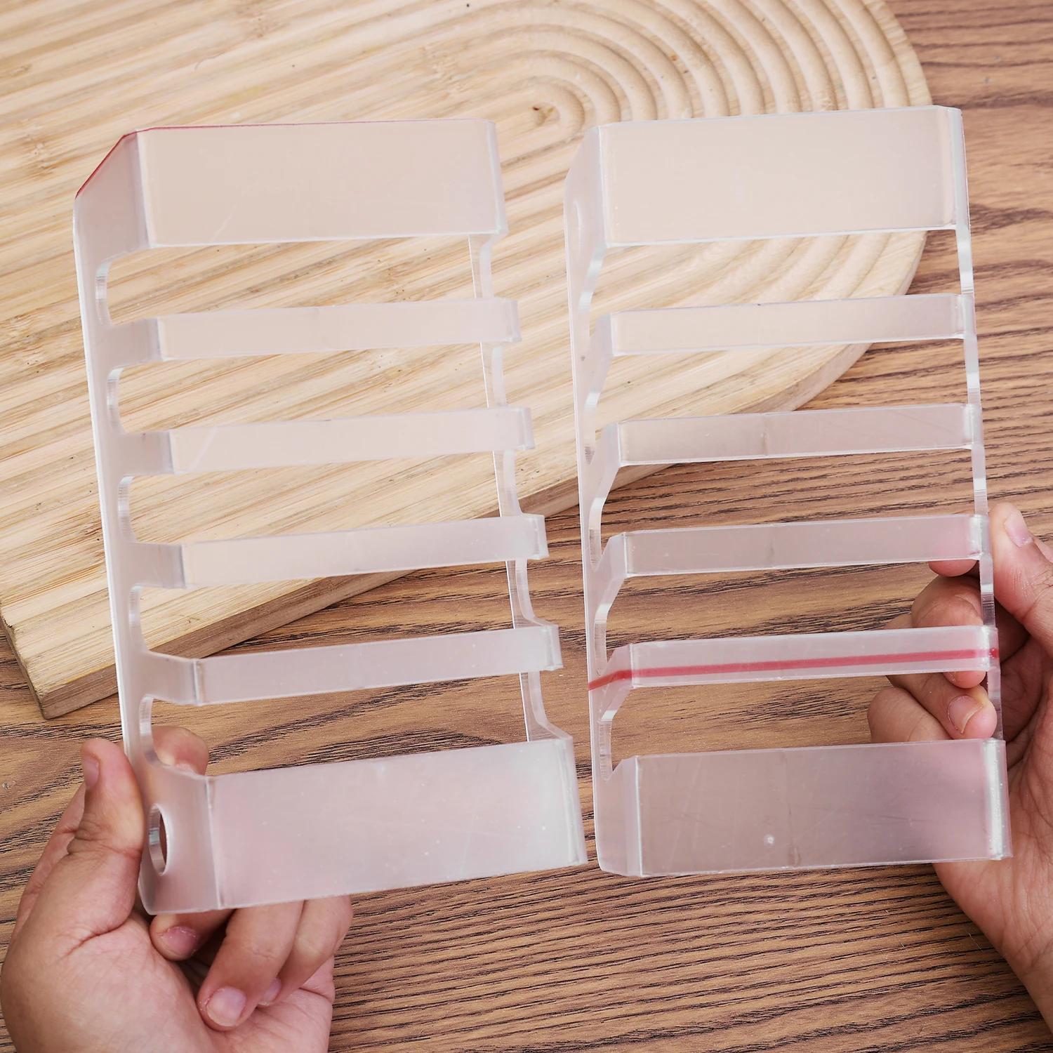 Acryl Transparante Mobiele Telefoon Houder Multi Port Opslag Stand voor Mobiele Telefoon Tablet Luie Beugel Warmteafvoer Houders