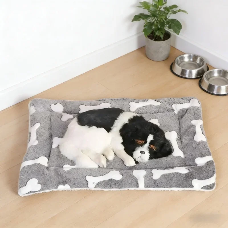 Pet Rug Thicken Sleeping Mat Soft Warm Pet Bed Dog Cat Blanket Mat For Puppy Kitten Small Large Dogs Pet Bed Daily Accessory