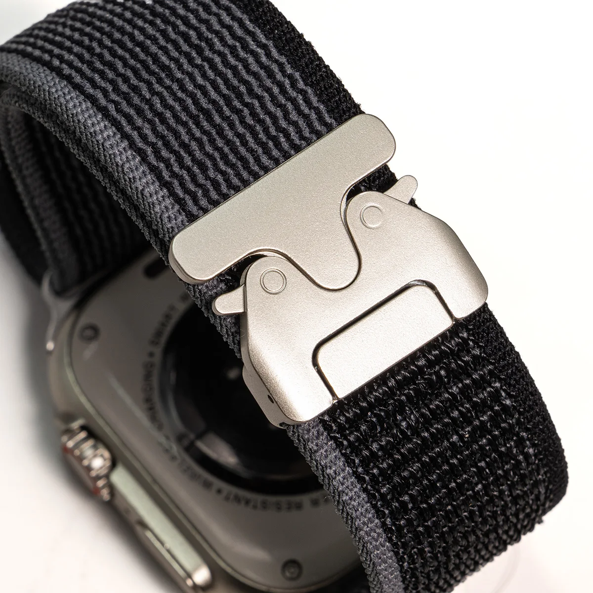Nylon Loop for Apple Watch Band Ultra 49mm 45mm 44mm Sport Breathable Bracelet Band for iWatch 8 7 6 5 4 SE 42mm 41mm 40mm