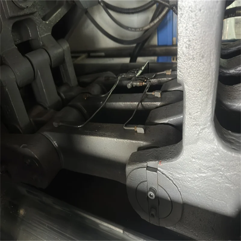 Desktop Injection Molding Machine 250Ton for Plastic Spoon Manufacturing Industrial Molding Machinery Custom