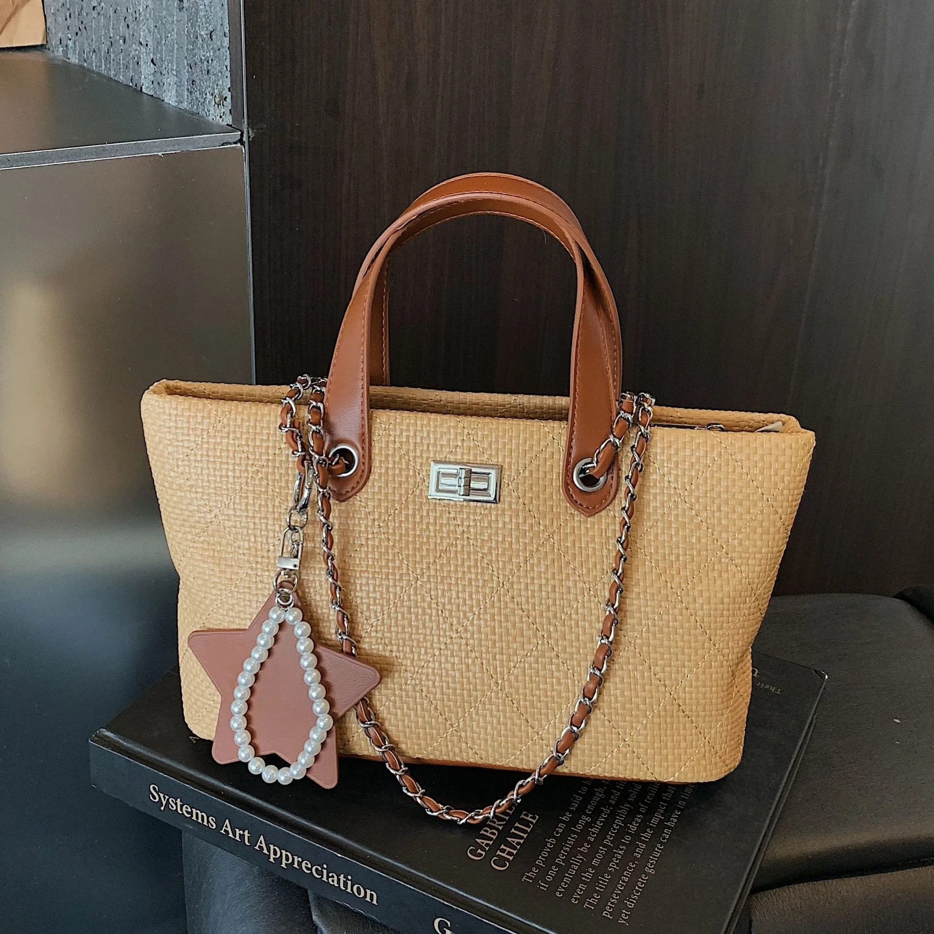 retro-fashionable-women's-shoulder-bag-2026-new-trendy-chain-handbag-stylish-universal-tote-bag-elegant-super-popular
