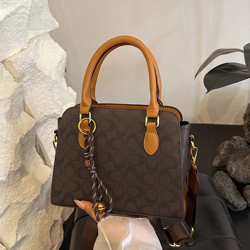 

Chic Portable Female Bag Handbag Mini Crossbody Bag Luxury Sophisticated Accessory For Night Events