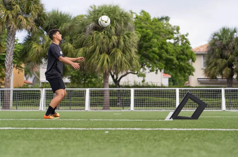 สินค้ามาใหม่ อุปกรณ์ฝึกซ้อมฟุตบอล อุปกรณ์ฝึกซ้อมฟุตบอลพลาสติก Multi-skill Rebound