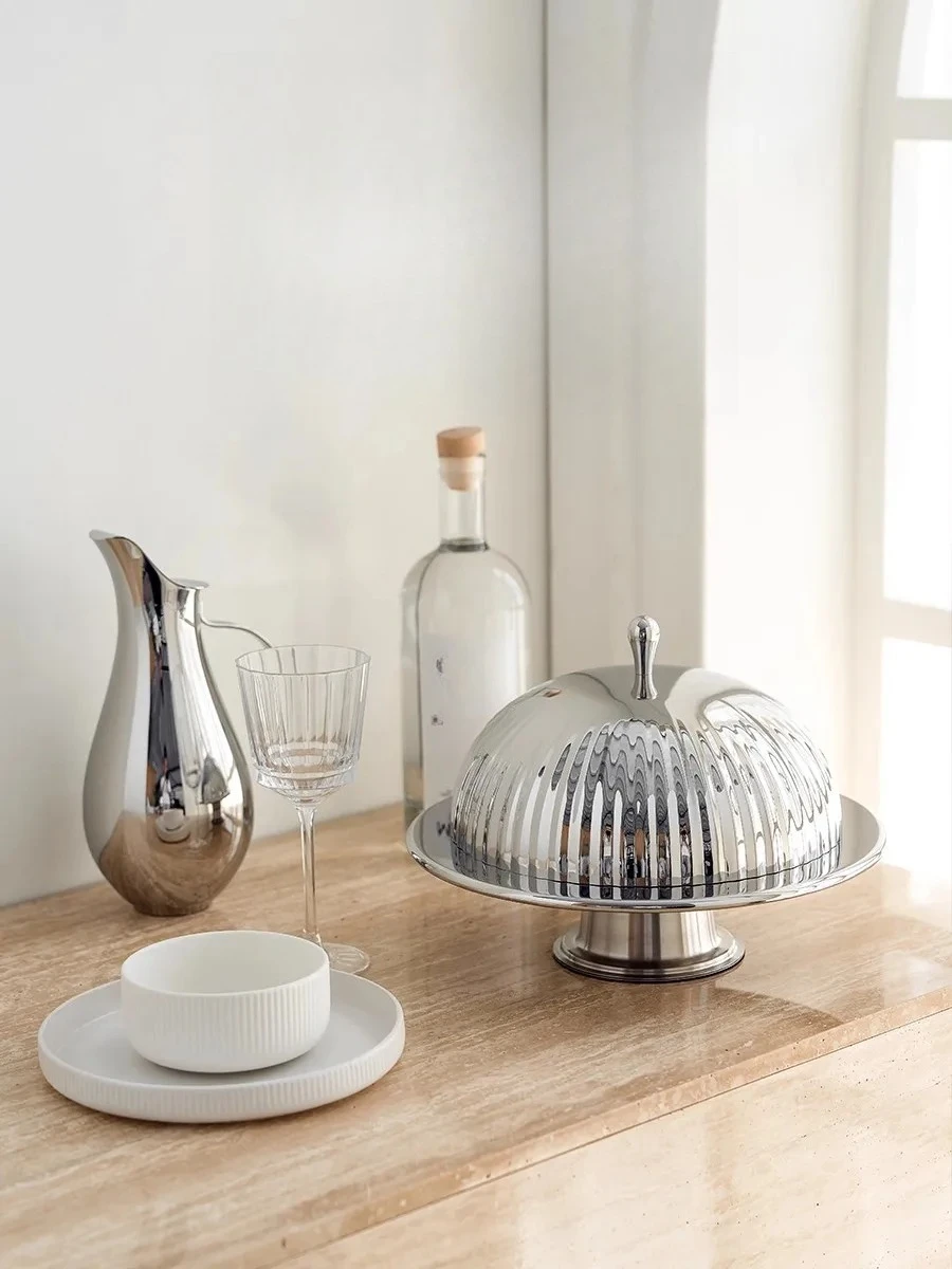 

Европейский стиль, современный изысканный креативный поднос из нержавеющей стали для выпечки, пылезащитная тарелка для подачи стейков в западном стиле