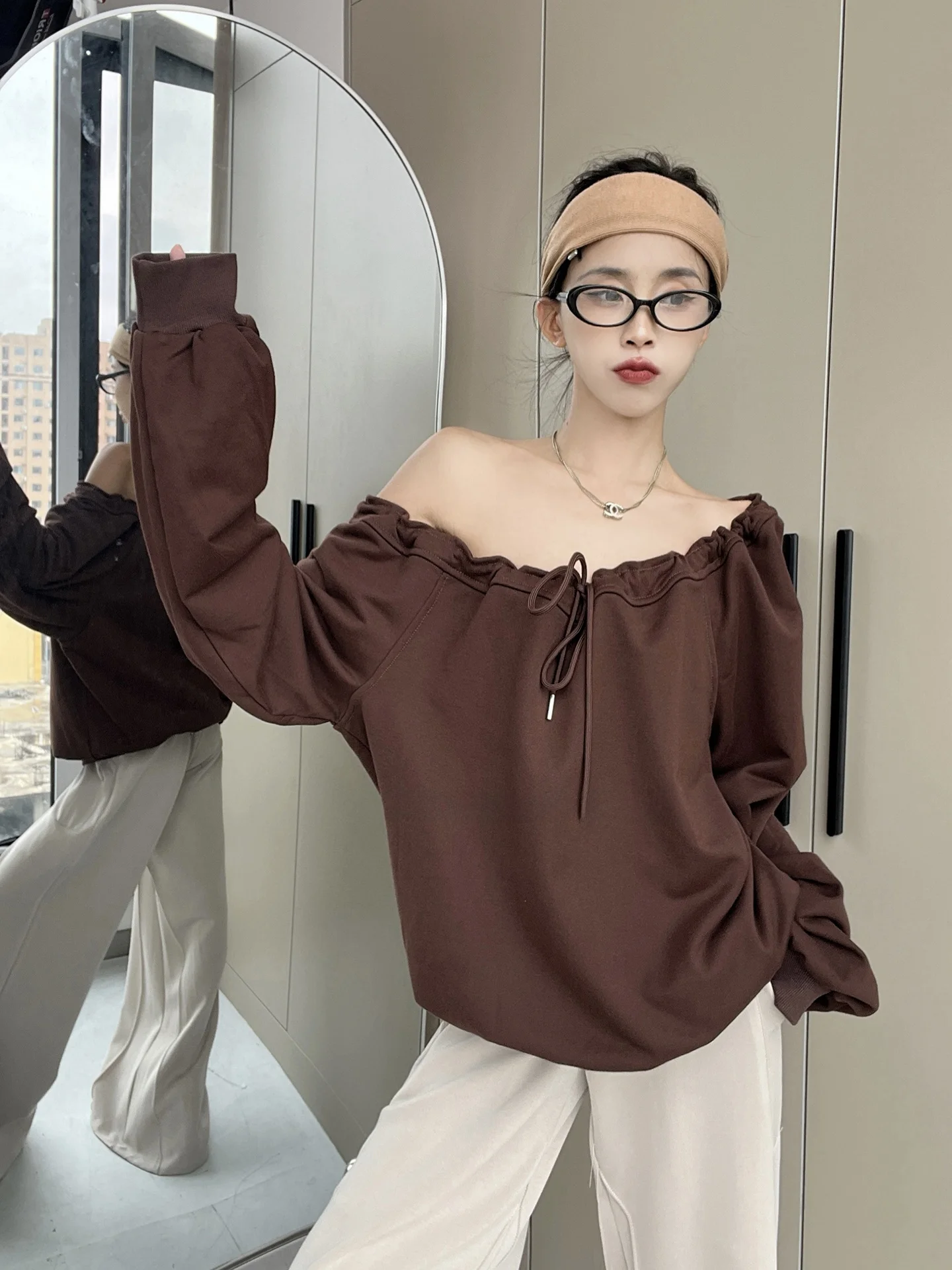 

Loose Fit Korean Style Drawstring Shoulder Long Sleeve Hoodie Women's New Autumn Lazy Fashion Sense Overhead Top Street Style...