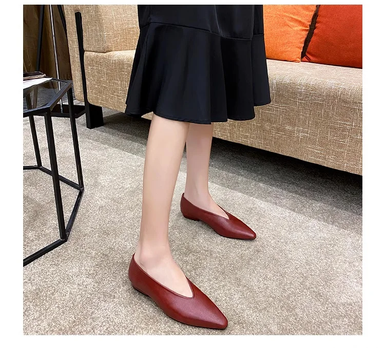 2026 New Lady Square Toe Flat Shoes Flats Female V Cut Designer Footwear Spring Autumn Casual Girl Flat Vintage Shoes Ladies