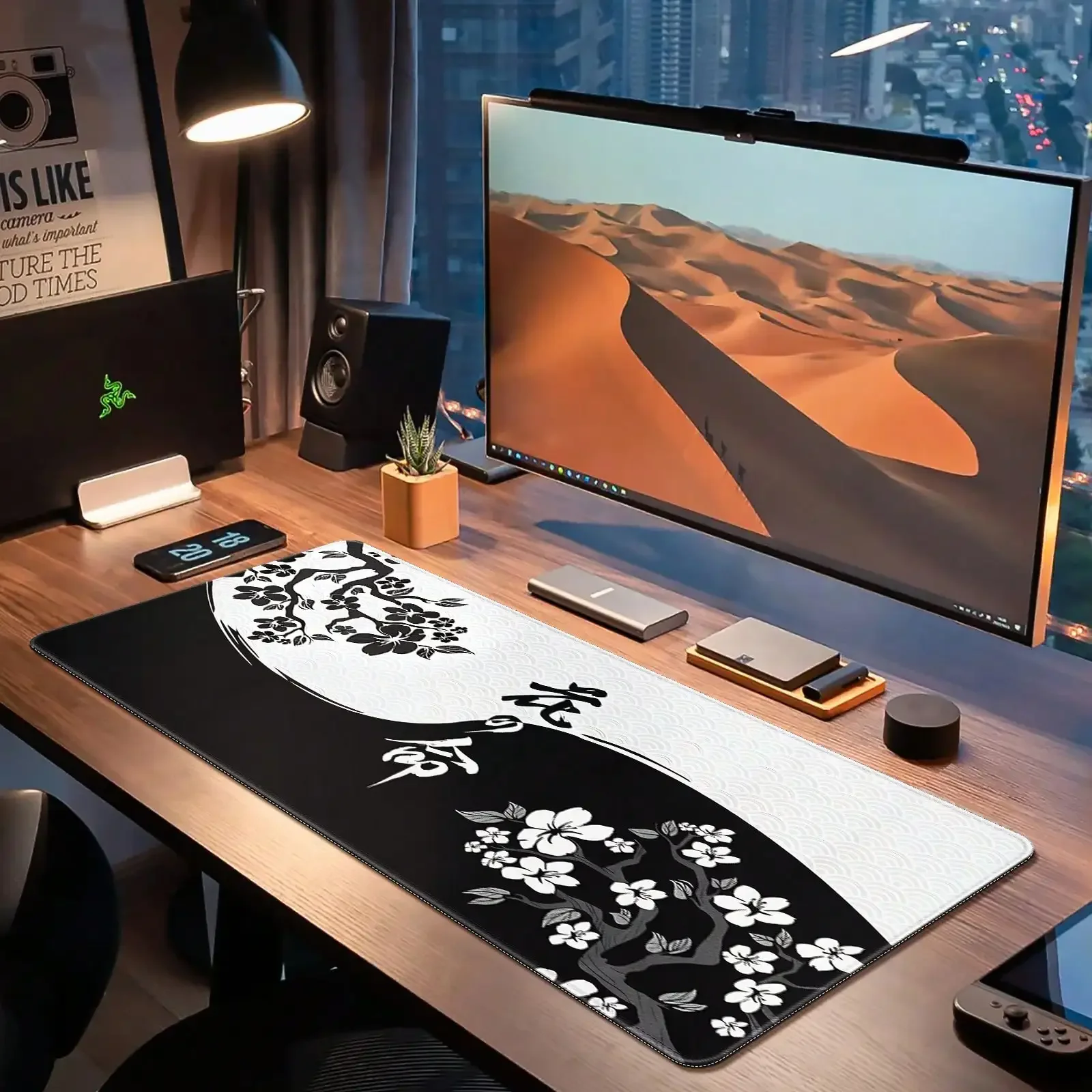 

Super large gaming mousepad White and black Creative design table mat Rubber non-slip lock process anti-wear expansion table mat