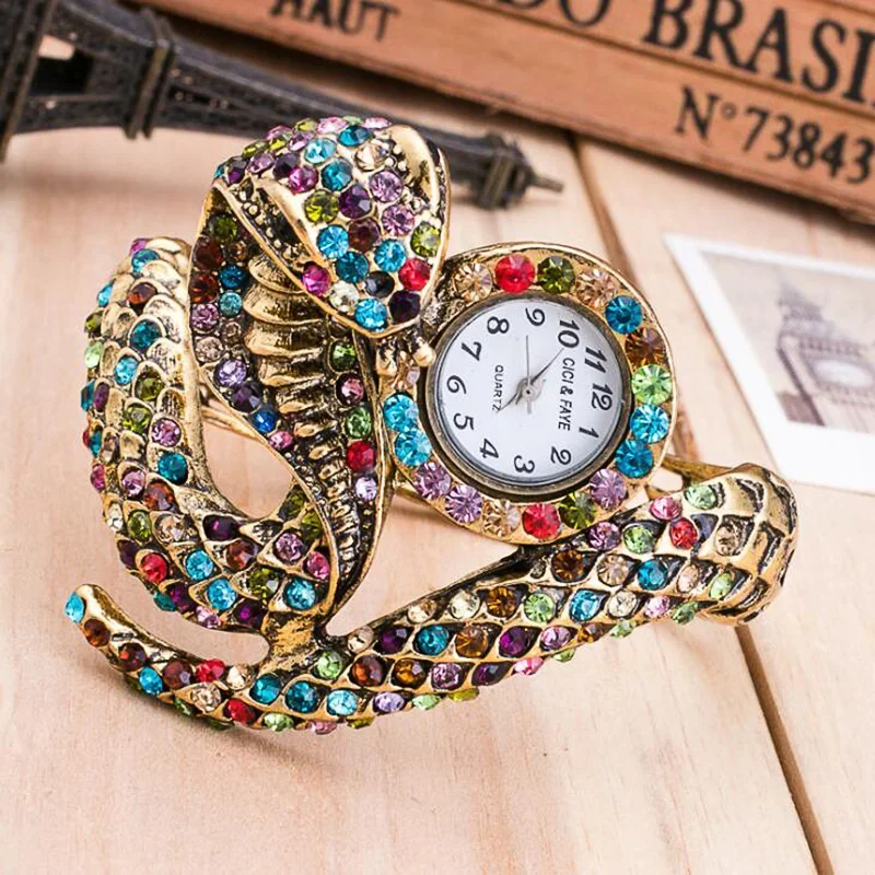 Luxury Snake Shape Women Watch Ladies Bracelet Retro Roman Scale Crystal Quartz Watches Female Dress Clock Relogio Feminino Gift