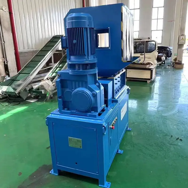 Scrap Iron Blue Bucket Machine Head Material Tire Waste Crusher Box Large And Small Plastic Wood Double Shaft Shredder Metal