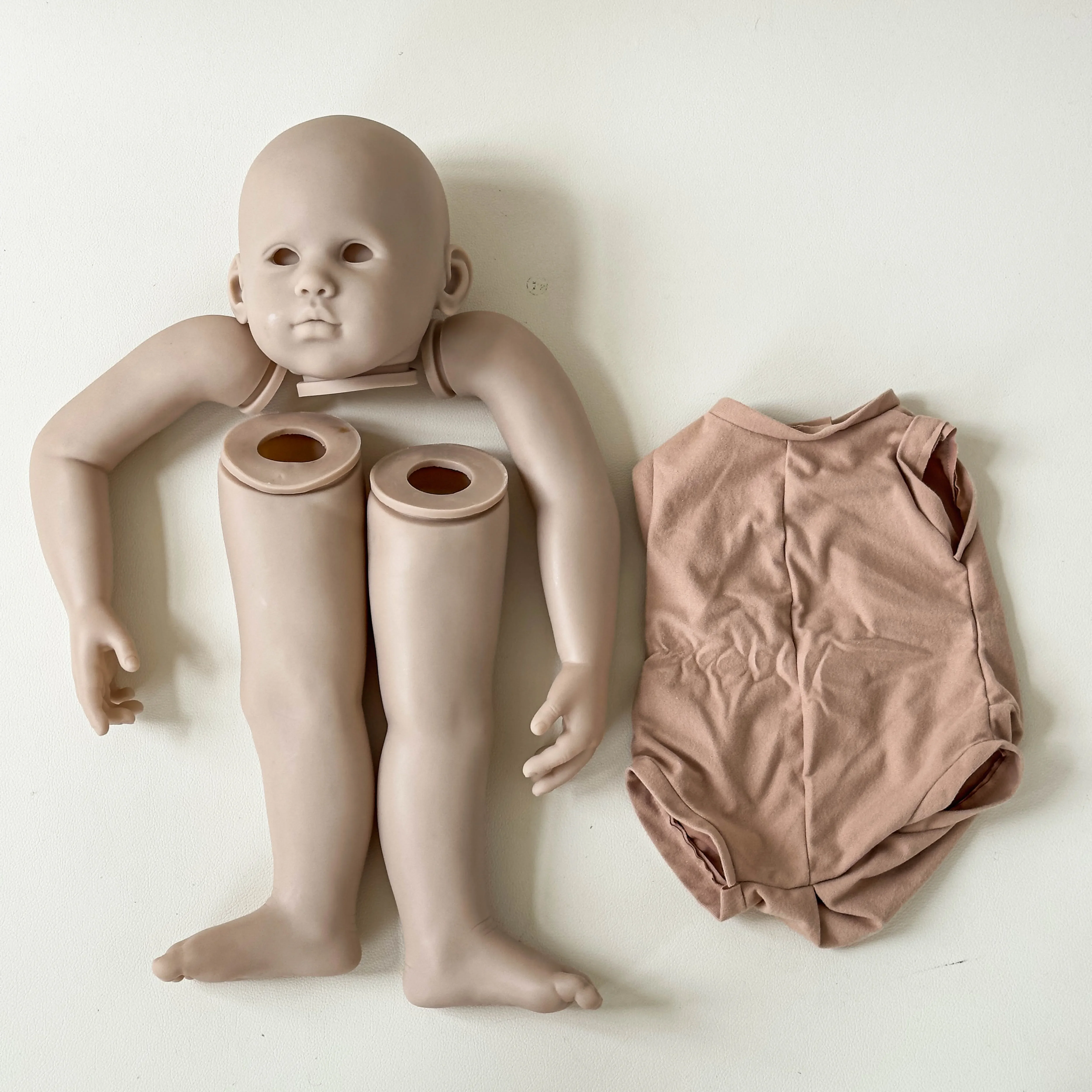 Zestaw dla lalki Reborn EGO 32 cale, Louisa, edycja limitowana, popularny zestaw, miękki korpus, wrażenie dotyku jak świeży, kolorowy zestaw winylowy.