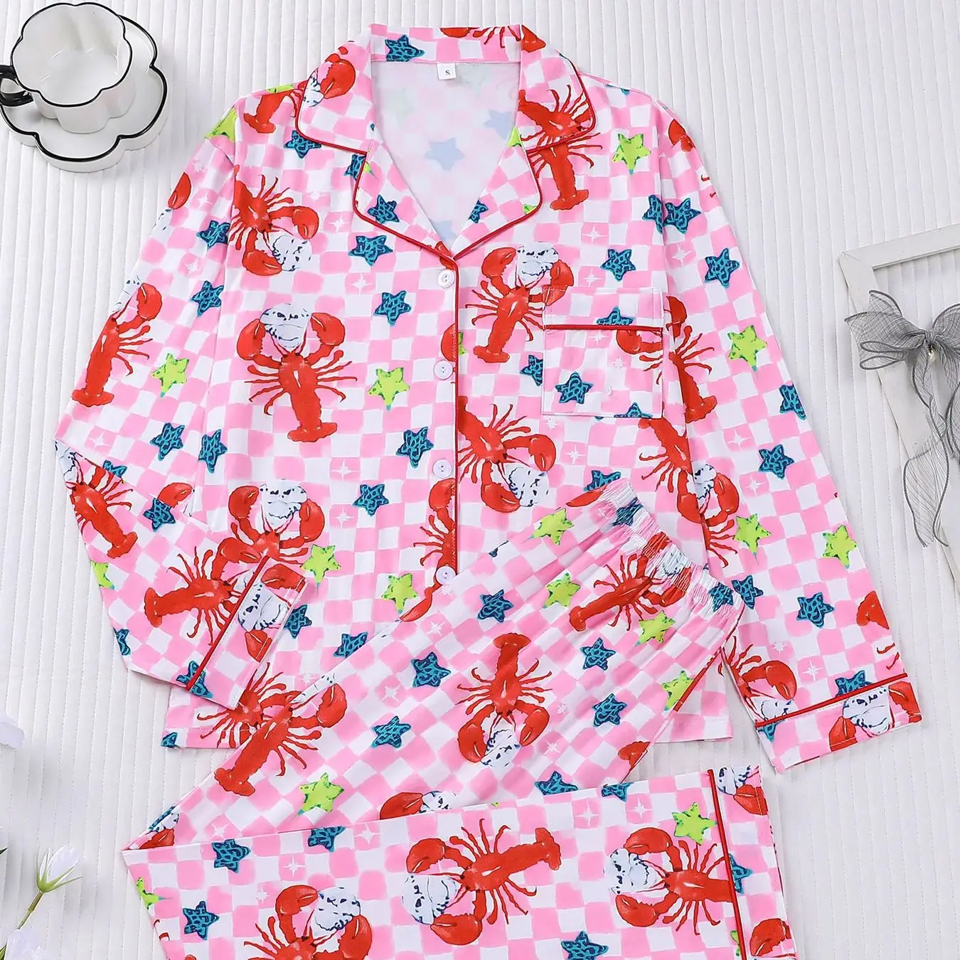 

Atmosphere Pink Lobster Full Print Pajama Collar Button Style Spring and Autumn Thin Breathable Home Clothing Set