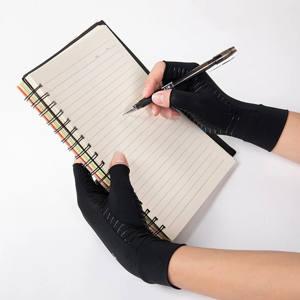 زوج واحد من قفازات رياضية مضادة للانزلاق قابلة للتنفس نصف إصبع للياقة البدنية والجري في الهواء الطلق وخفيفة الوزن ومريحة وتصميم بسيط #3