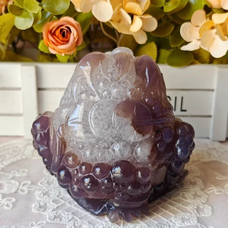 

Natural agate crystal golden toad ornament, lucky town house, feng shui ornament