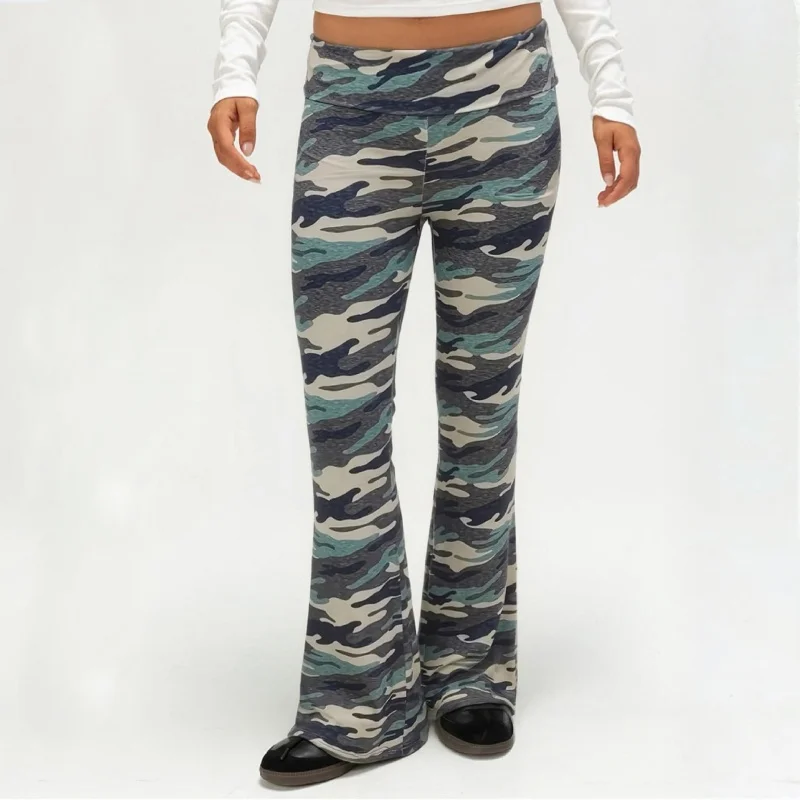 Women Camouflage Print Flare Pants Fold Over Low Waist Trousers Y2K Casual Stretch Knit Long Pants Streetwear Bottoms