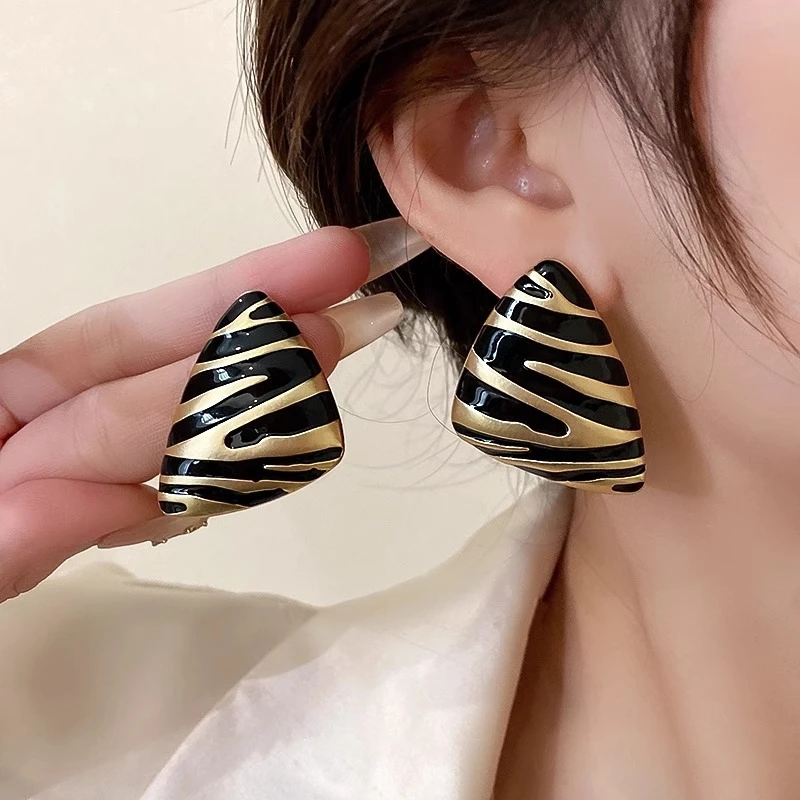 LATS Vintage Triangular Stud Earrings for Women Girls Striped Zebra Drip Oil Earring Party Gifts Fashion Jewelry Accessories