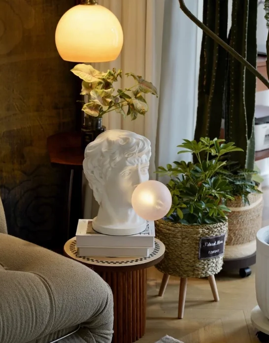 Creative sculpture David blowing bubble table lamp ornament, living room, exhibition hall, villa, ambient light
