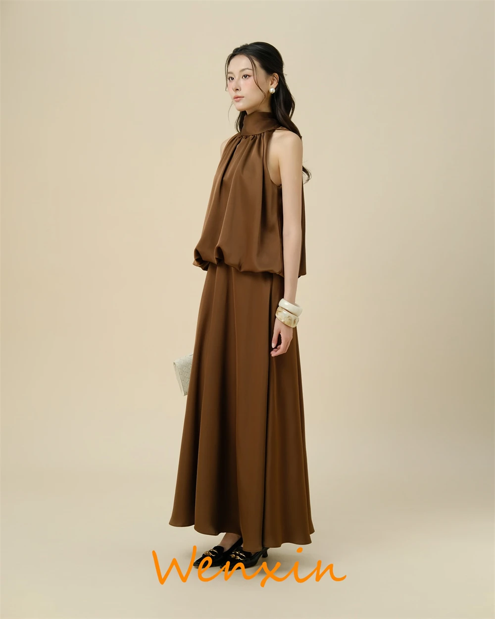 Robe de soirée en Satin exquise personnalisée, classique, col licou, sans manches, robes de soirée de haute qualité, robes d'occasion spéciale