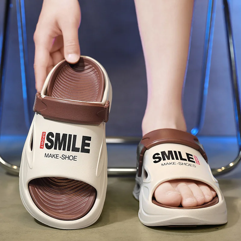 2026 New fashion sandals Men's EVA casual comfortable hole garden shoes outdoor men's beach sandals indoor home unisex slippers