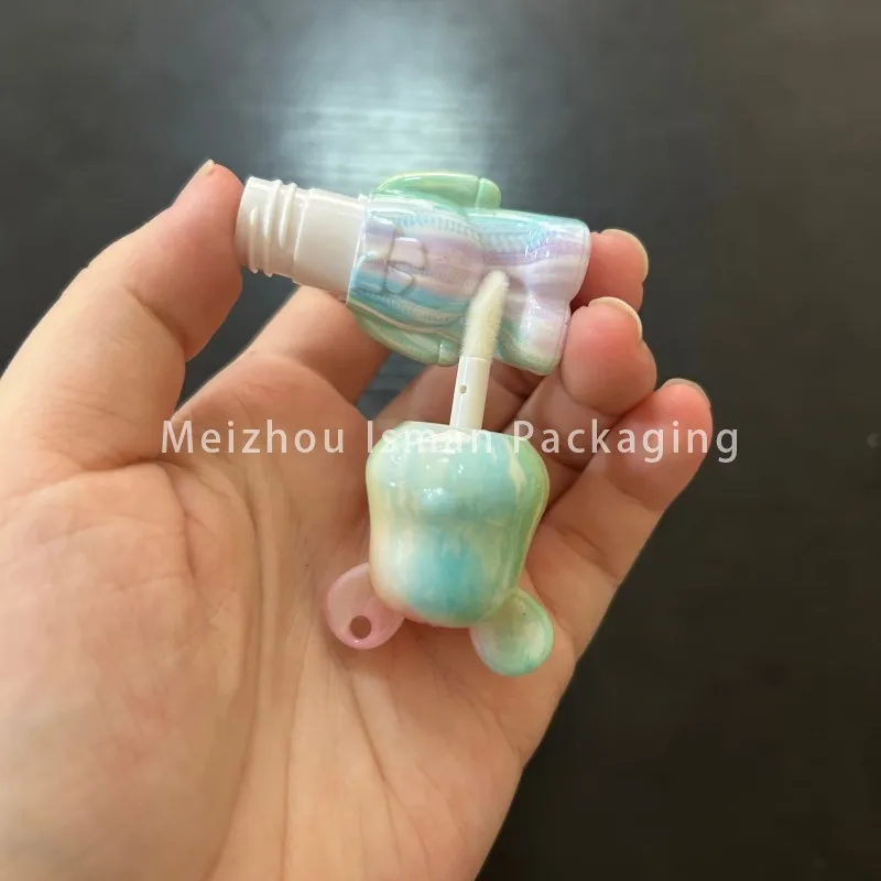50개 2ML 독특한 곰돌이 모양 립글레이즈 병, 사랑스럽고 창의적인 마우스 립글로스 빈 용기 튜브 (열쇠고리 구멍 포함)