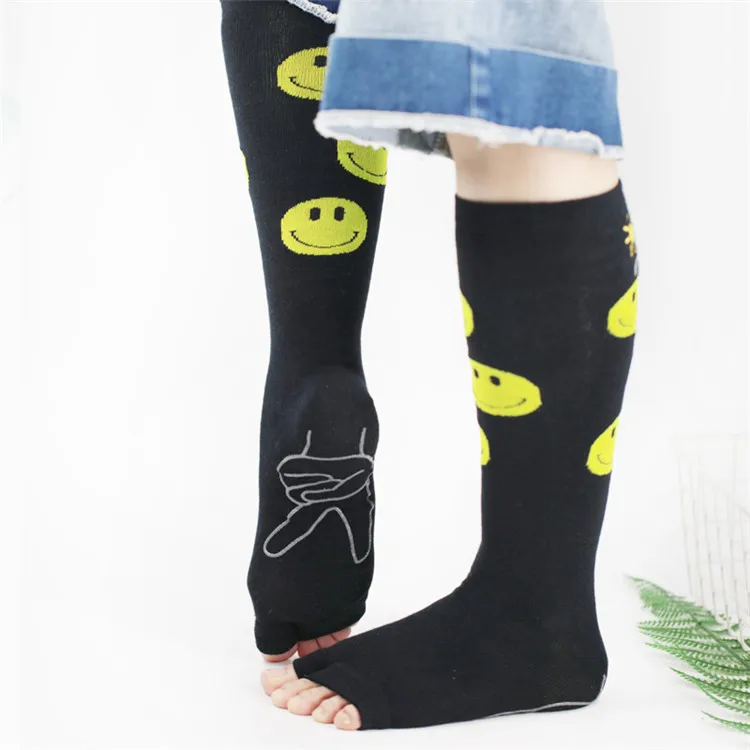 Two finger yoga socks with adhesive anti slip flat yoga dance fitness floor split toe exposed yoga socks