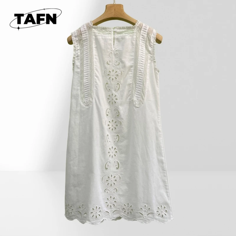 Vestido adelgazante sin mangas con cuello cuadrado pequeño y costuras de ramio bordado a máquina francés Vestido de cachemira - Suave AE1817