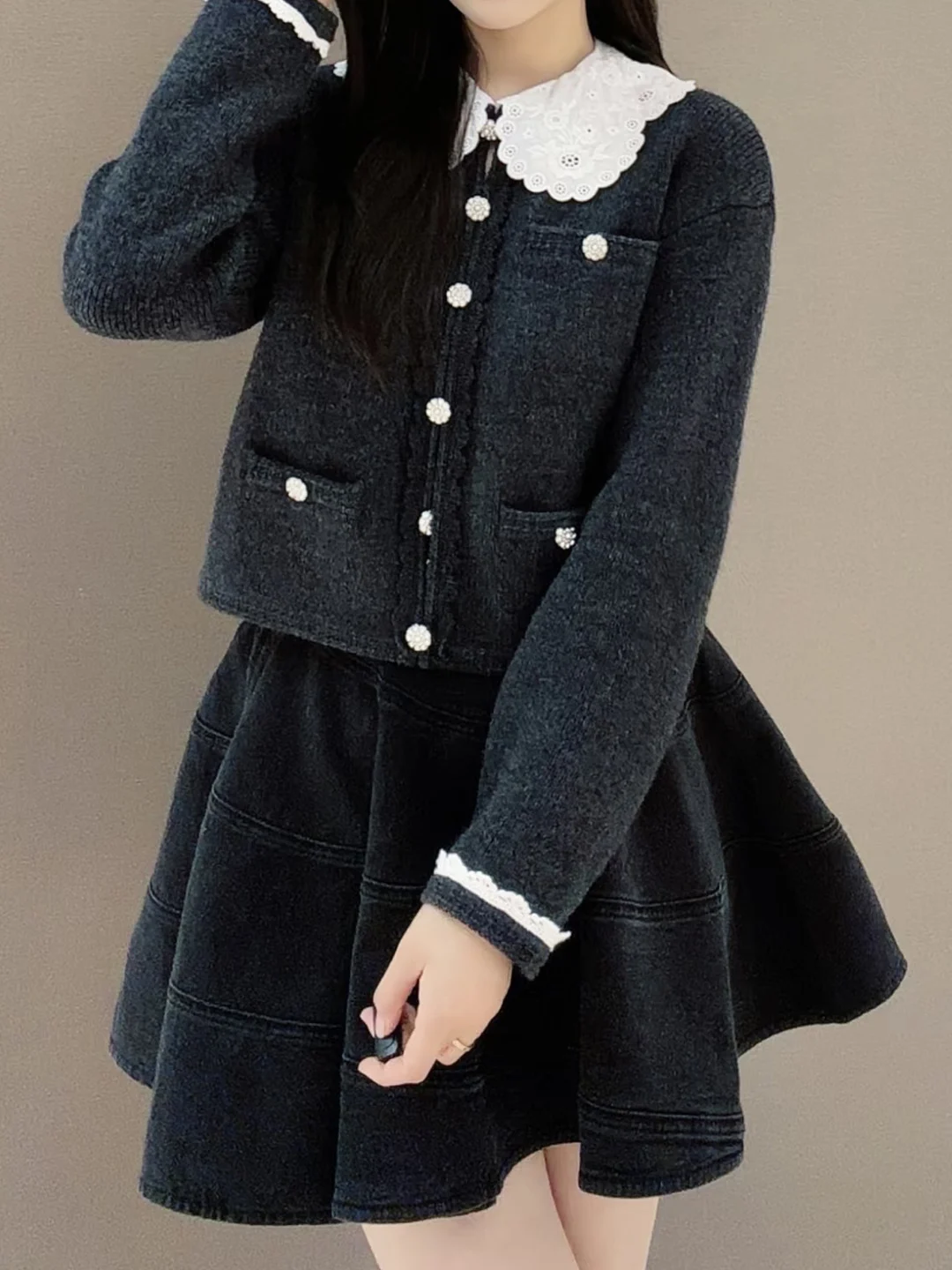 

Новинка ранней весны: Универсальный вязаный кардиган-свитер с воротником-стойкой и металлическими элементами для женщин