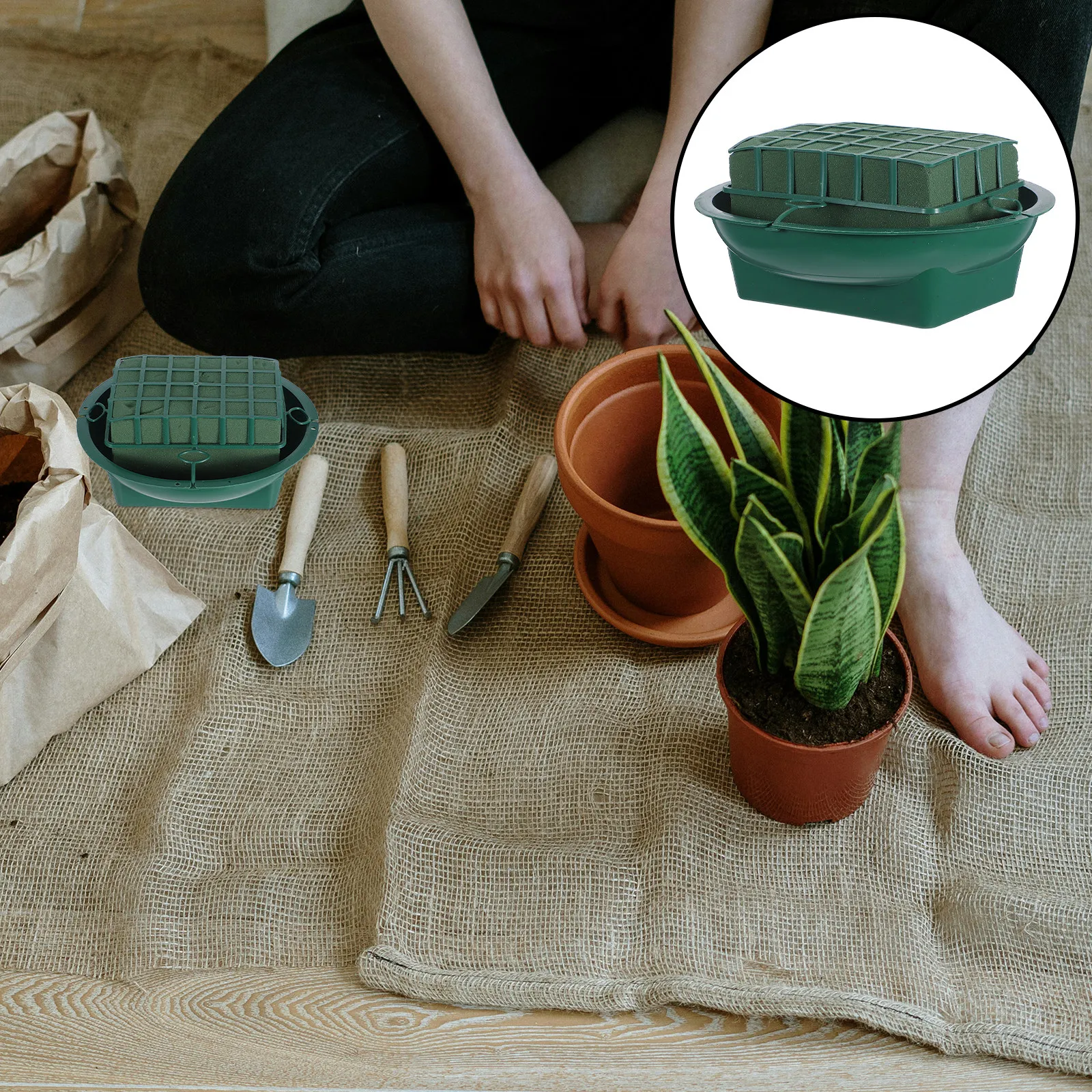

2Pcs Green Plastic Flowerpot with Floral Foam Grid Insert for Artificial Dried Flowers Arrangement Tray Bonsai Planter Pot