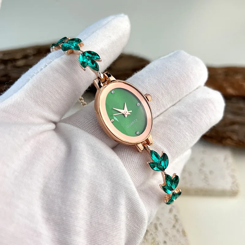 New Oval Bracelet Watch Light Luxury Retro Exquisite Green Gemstone Quartz Watch Women\'s Watch Reggios Feminino