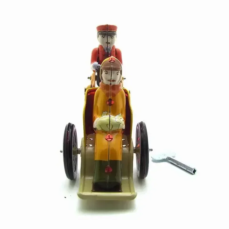 Giocattolo a carica Collezione per adulti in metallo Retro stagno risciò triciclo conducente auto Orologio figura modello regalo giocattolo vintage