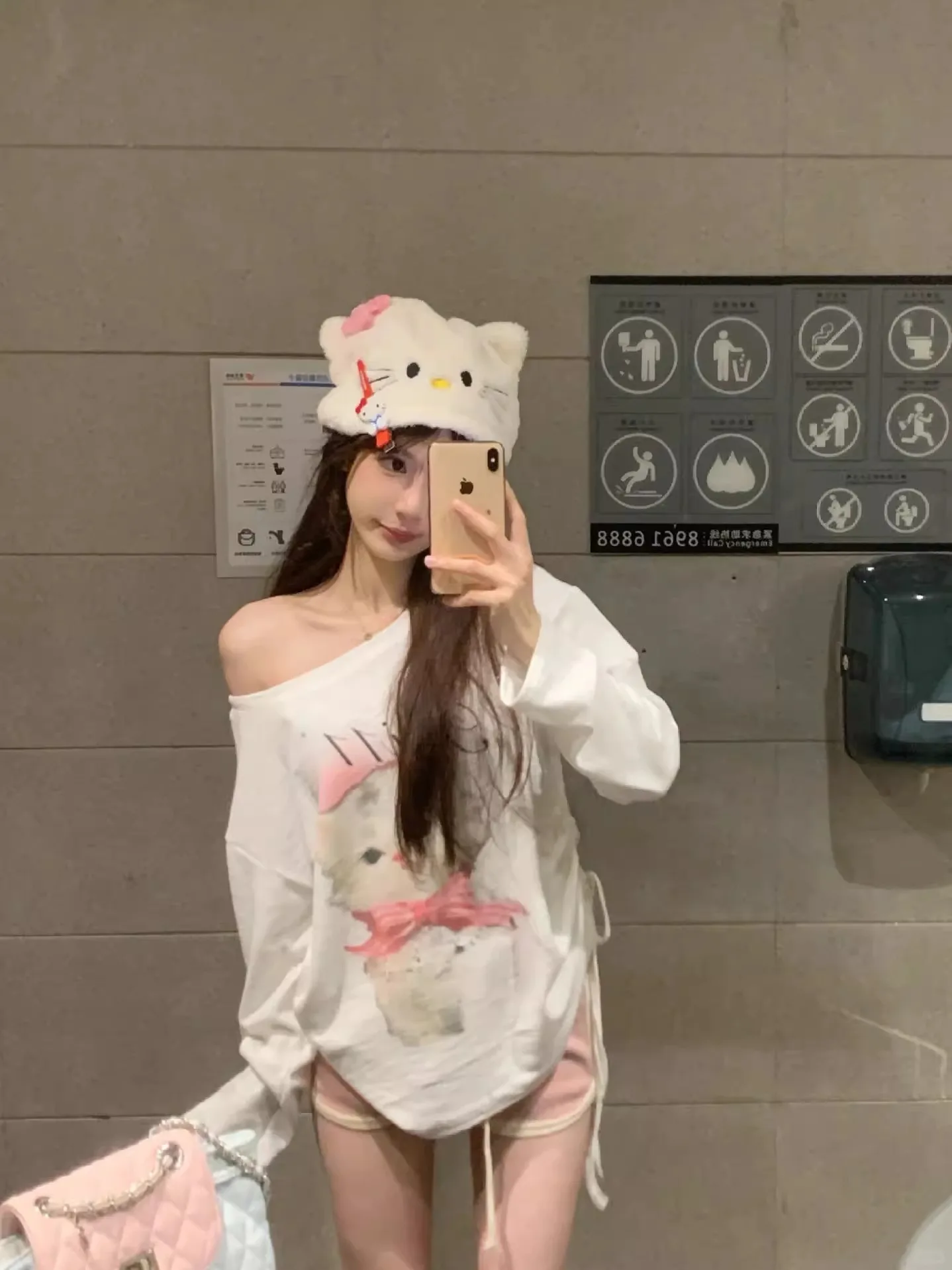 

Cute Shoulder White Sweatshirt Women Early Autumn 2026 New Pure Desire Sweet Spicy Girl Design Long Sleeve Top