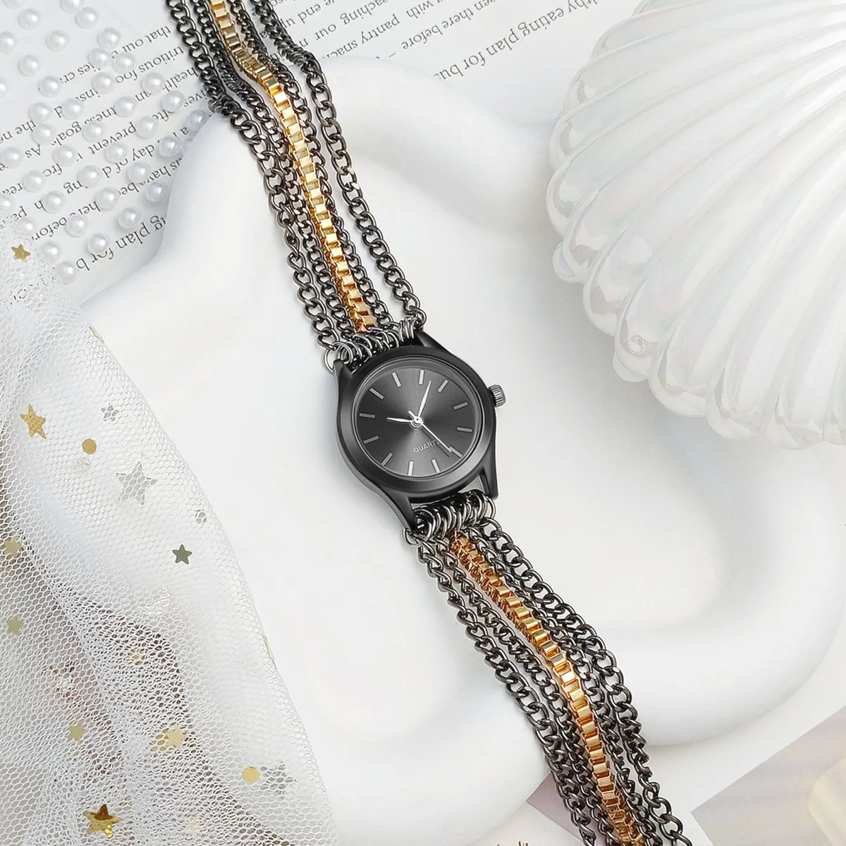 ساعة فاخرة للنساء حزام معدني ساعات السيدات كوارتز ساعات المعصم النساء ساعة أصدقاء الأسرة هدية الكريسماس عيد الحب