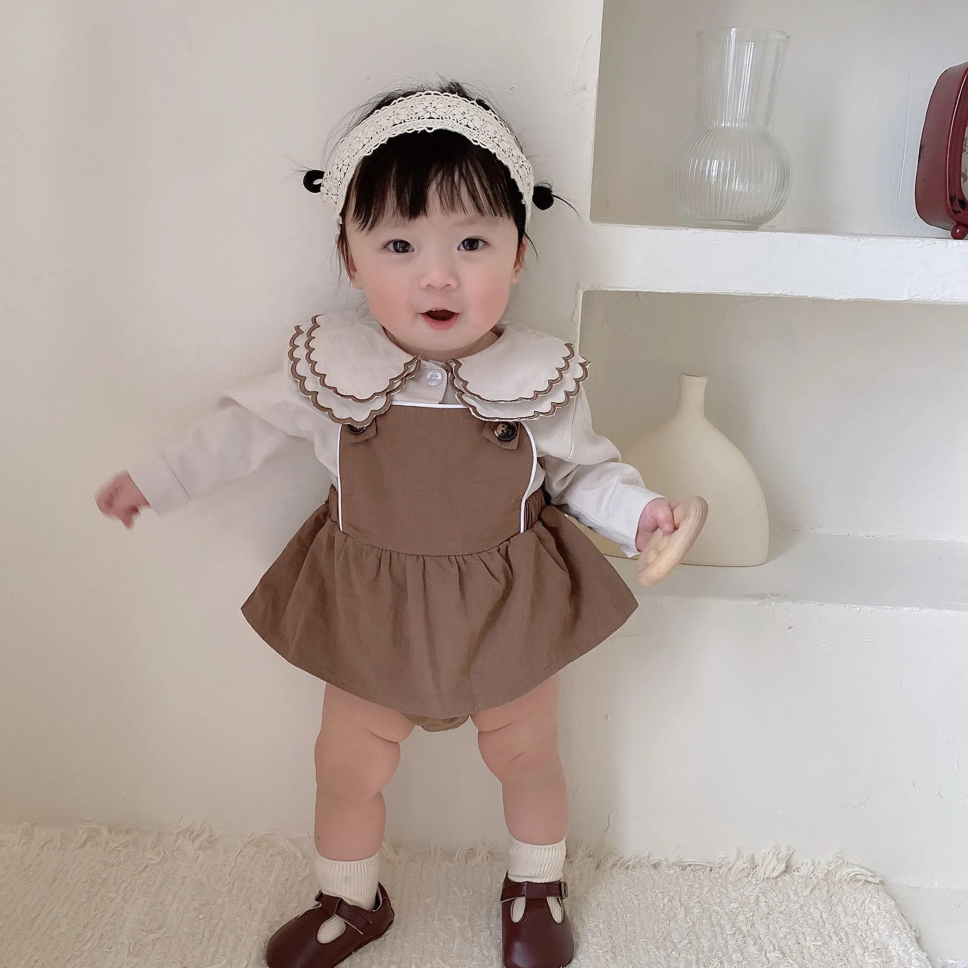 

2023 Spring New Baby Sleeveless Bodysuit Solid Girls Overalls With Lace Collar Shirts Baby Girl Outfits Fashion Infant Jumpsuit