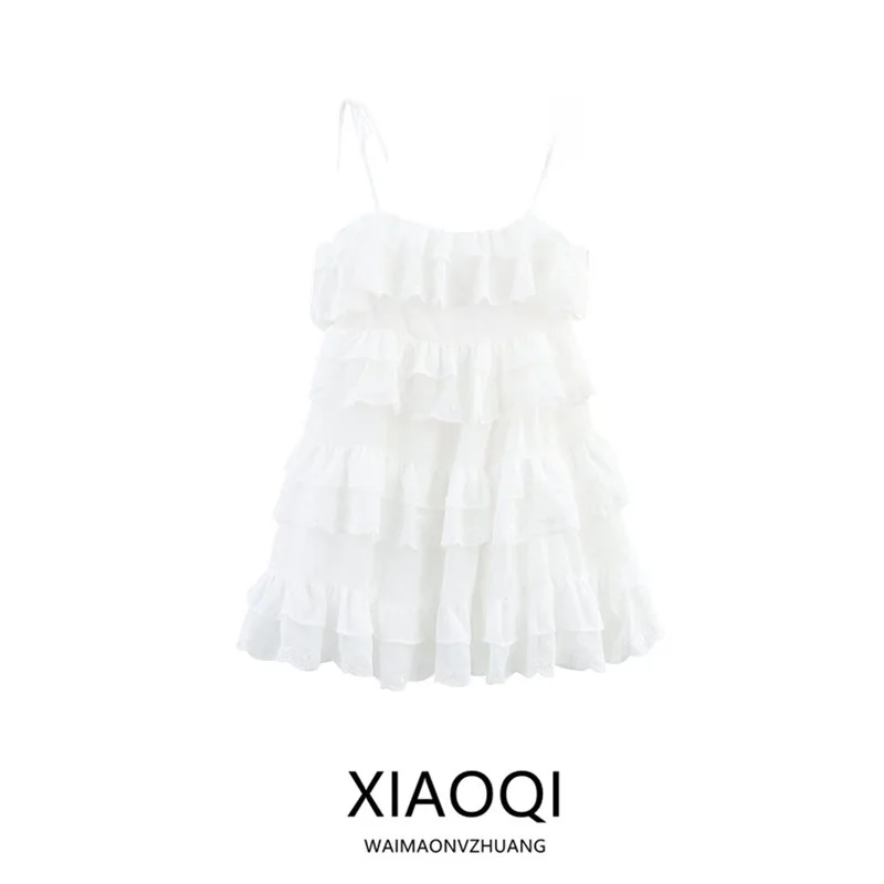 Vestido Curto F Verão 2025 com Alças Bordadas, Decoração em Camadas, Estilo Bolo, Cintura Alta, Estilo Doce