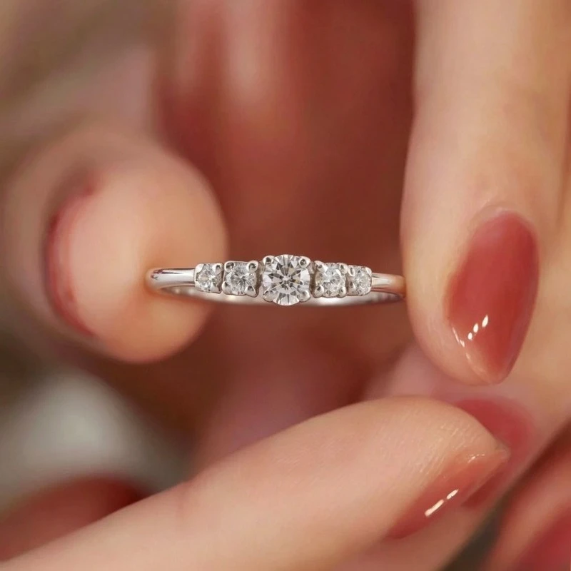 Simple and Elegant Ladies' Rings, Perfect for Exhibitions, Dates, and Valentine's Day Jewelry Gifts for Women