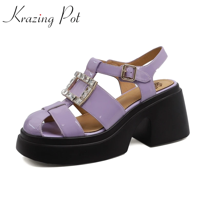 Krazing Pot 2024 Cow Leather Summer Hollow Decoration Round Toe Crystal Buckle Platform Thick Bottom Women Buckle Straps Pumps