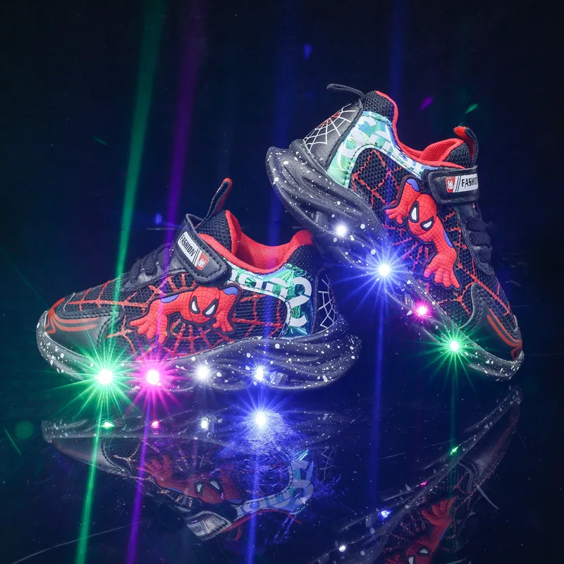男の子スパイダーマンスニーカーディズニー LED 子供用スポーツシューズファッション滑り止め子供アウトドアシューズ学生デザインディズニーシューズ