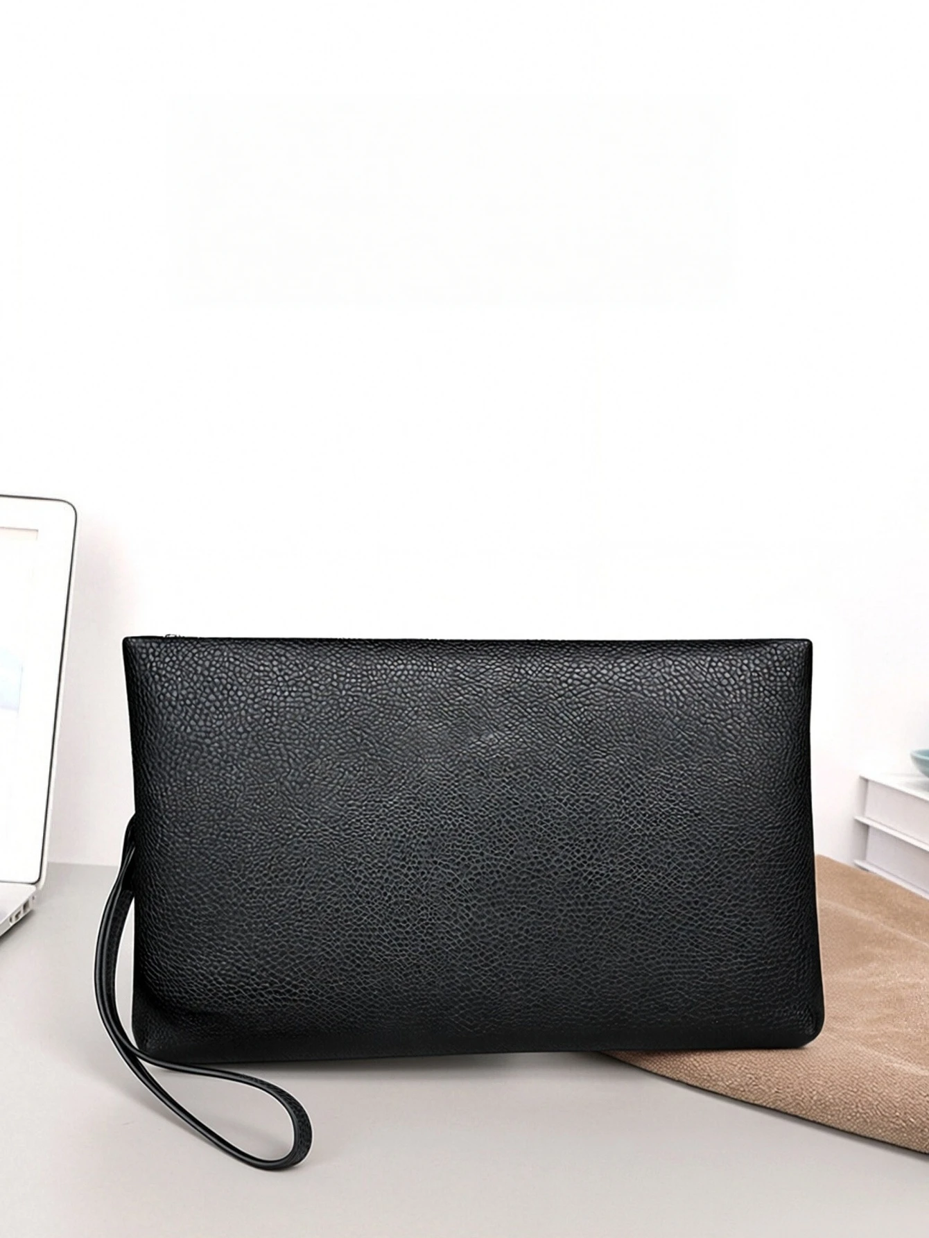 Herren-Clutch aus genarbtem Echtleder, große Handtasche mit Diebstahlschutz-Reißverschluss und 6 Kartenfächern – Detail 2