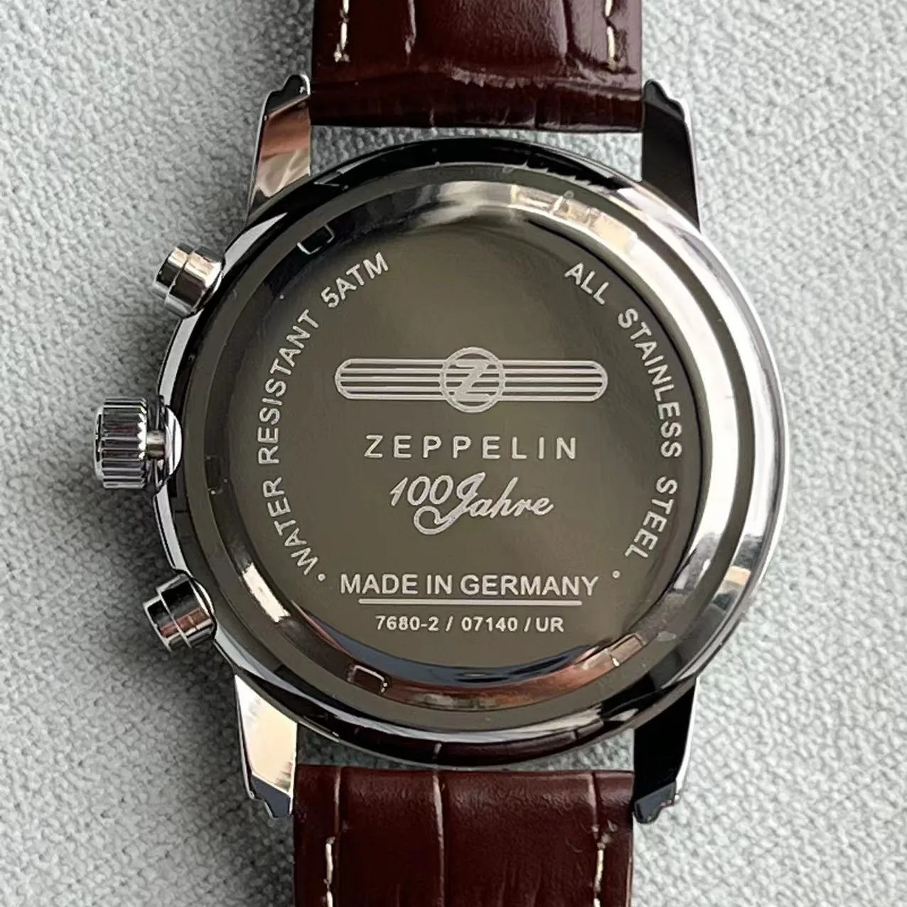 Modny nowy zegarek męski Zeppelin, biznesowy, sportowy, kwarcowy, z automatyczną datą i skórzanym paskiem.